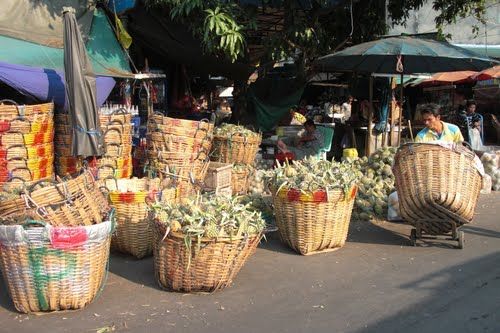 Photo of Saphan Khao Fruit Market Dusit Thailand by Gautam Modi