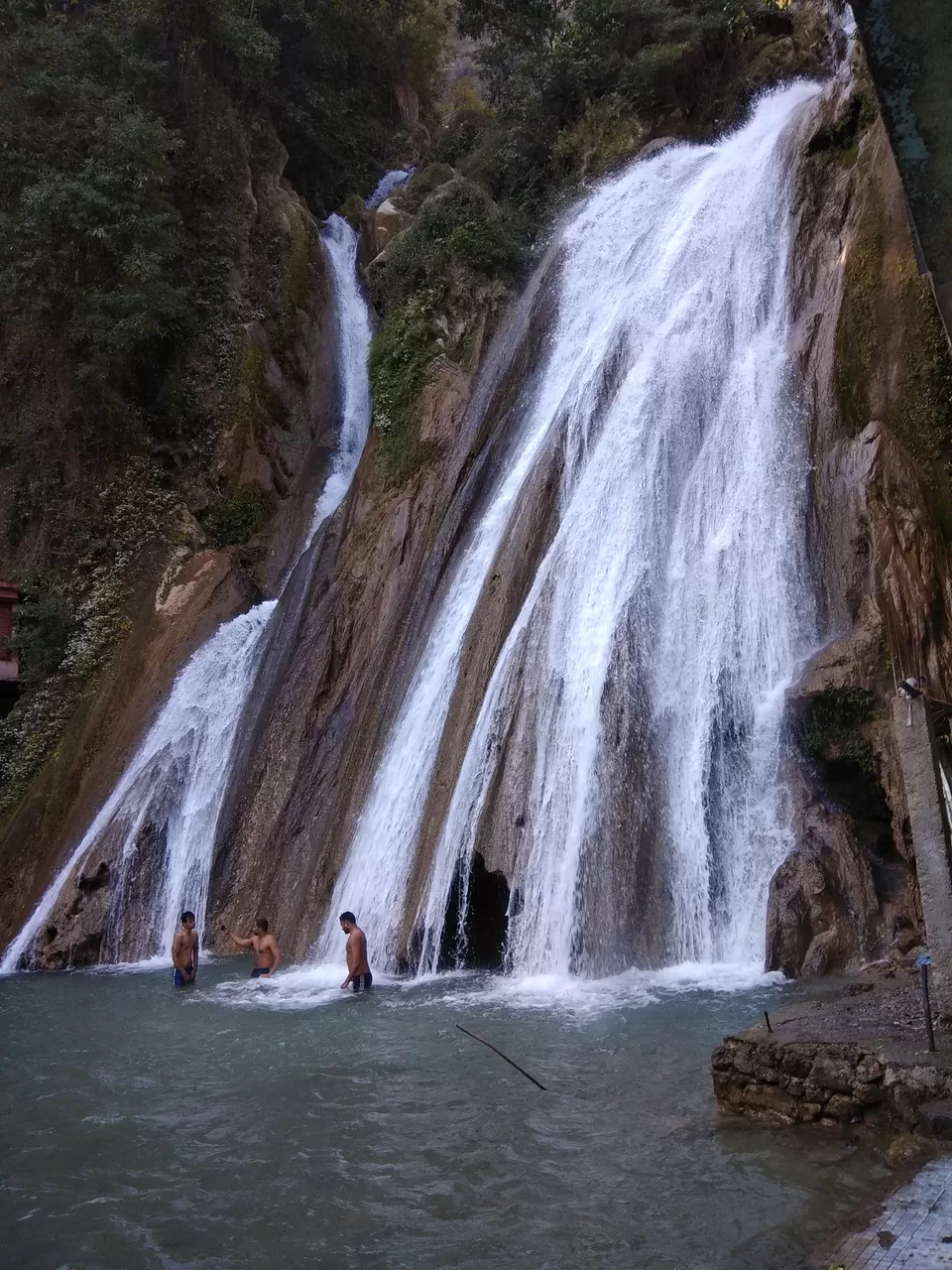 Photo of Kempty Waterfall, Ram Gaon, Uttarakhand by Rashmita Sahu