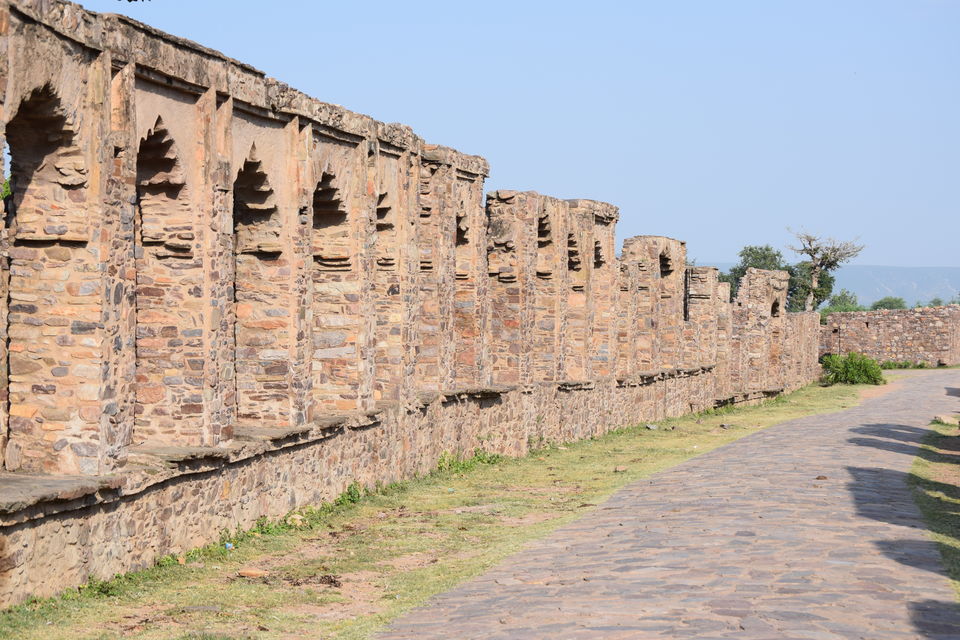 Photo of Bhangarh Fort, Bhangarh, Rajasthan, India by Achal Gupta