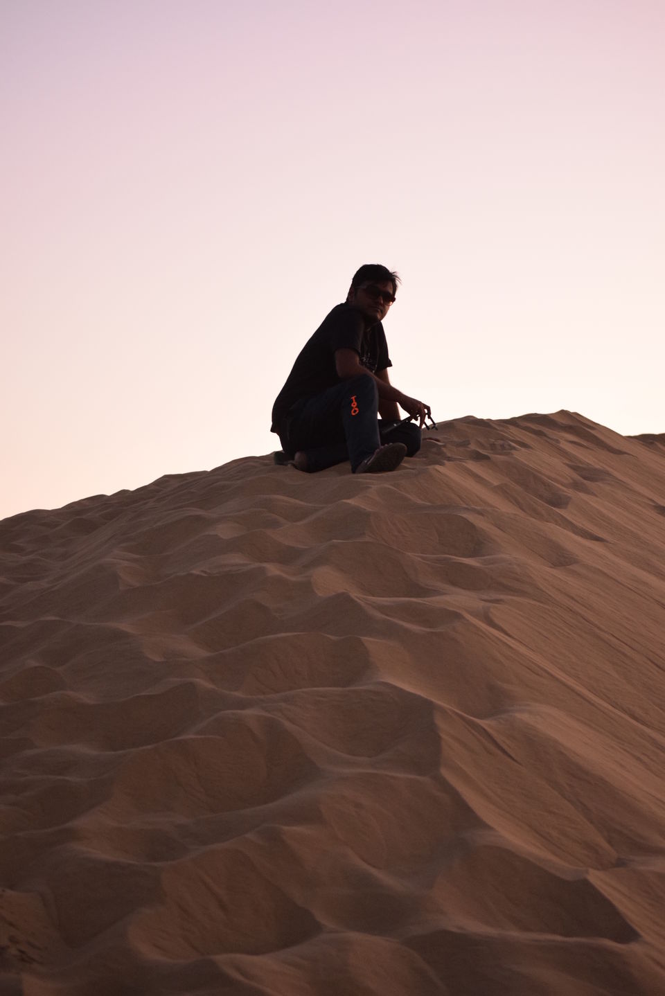 Photo of Sam Sand Dunes, Kanoi, Rajasthan, India by Achal Gupta