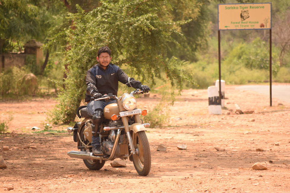 Photo of Colorful Rajasthan: On a Motorcycle 5/38 by Achal Gupta