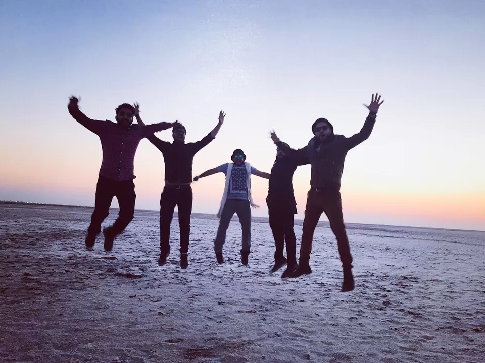 Photo of White Desert, Bhuj, Gujarat, India by NJ Vlogger