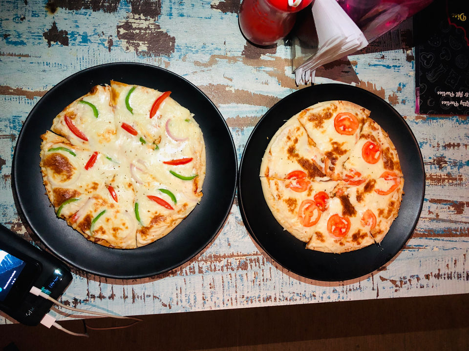 Photo of 7 bites cafe & disc, University Main Rd, North Ayad, Ayad, Pahada, Udaipur, Rajasthan, India by NJ Vlogger