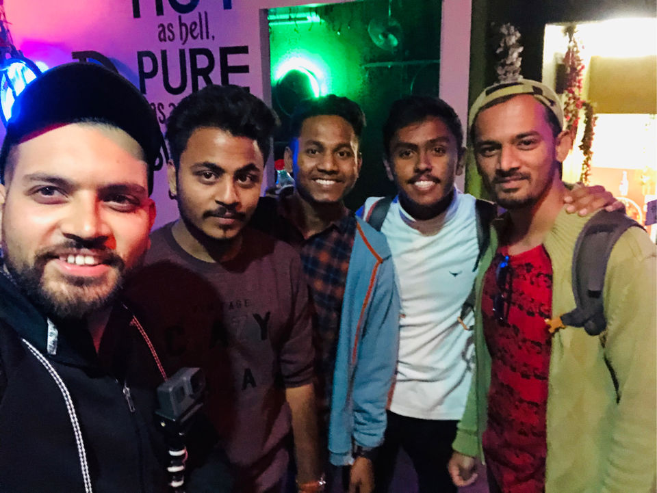 Photo of 7 bites cafe & disc, University Main Rd, North Ayad, Ayad, Pahada, Udaipur, Rajasthan, India by NJ Vlogger