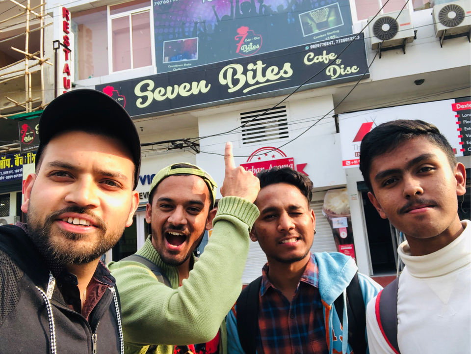 Photo of 7 bites cafe & disc, University Main Rd, North Ayad, Ayad, Pahada, Udaipur, Rajasthan, India by NJ Vlogger
