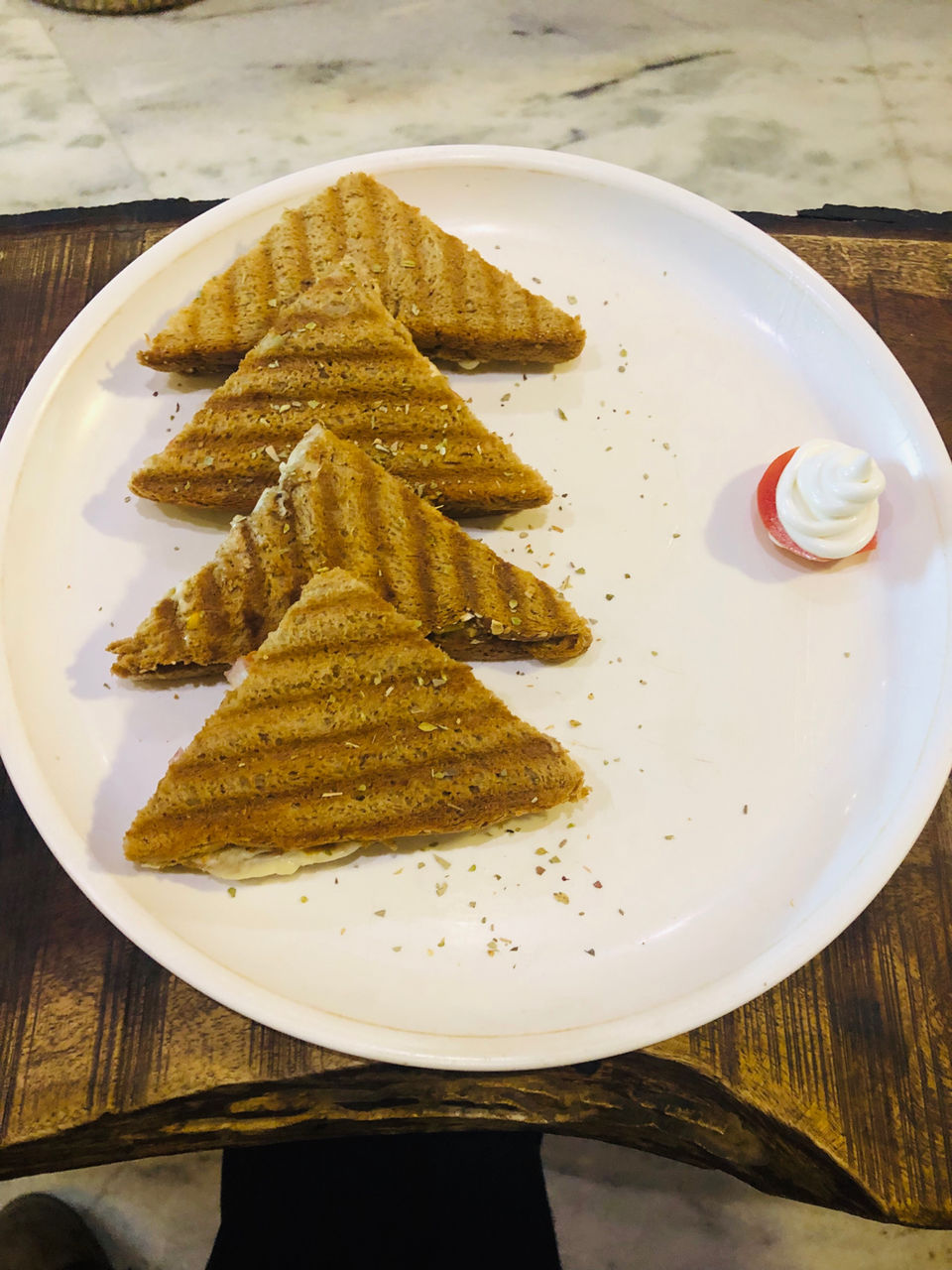 Photo of Cafe Grasswood, Gadiya Devra Marg, Chand Pole, Inside, Udaipur, Rajasthan, India by NJ Vlogger
