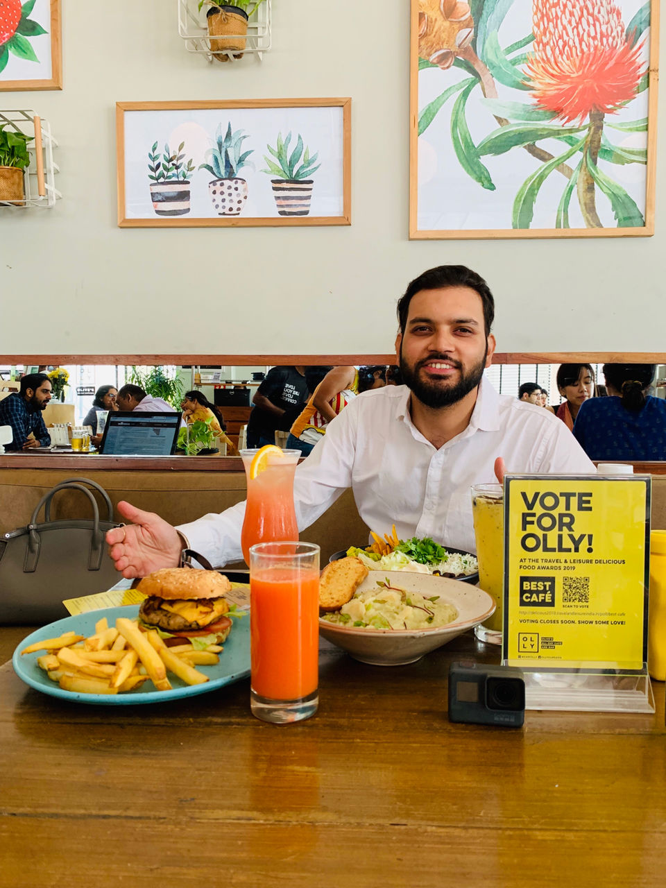 Photo of Olly, DLF Cyber City, DLF Phase 2, Sector 24, Gurugram, Haryana, India by NJ Vlogger