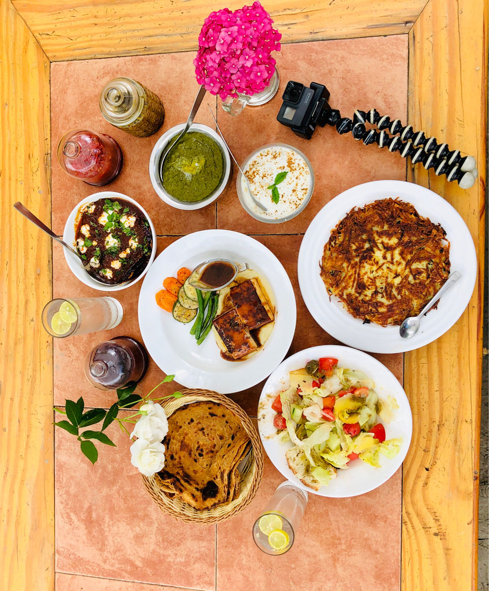 Photo of Fat Plate, Naggar Road, Shuru, Manali, Himachal Pradesh, India by NJ Vlogger