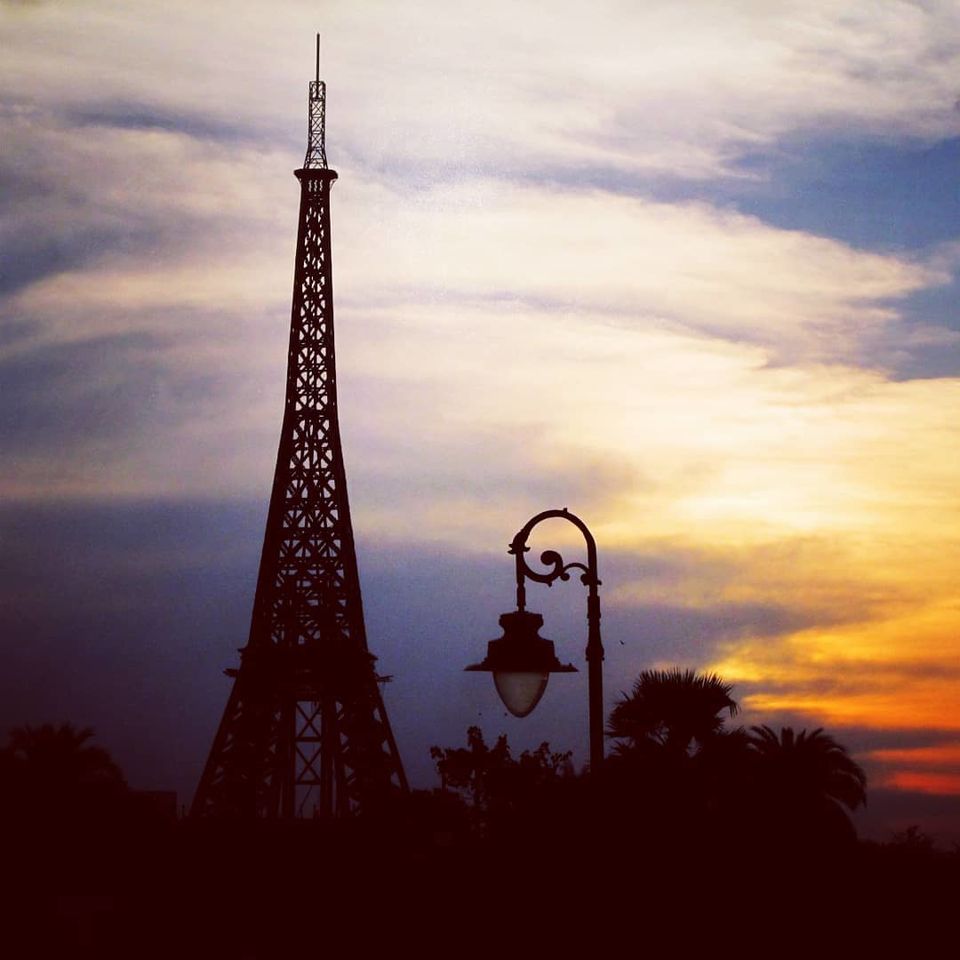 Photo of A visit to the urban park with 7 Wonders of the world by Preetish Priyadarshi