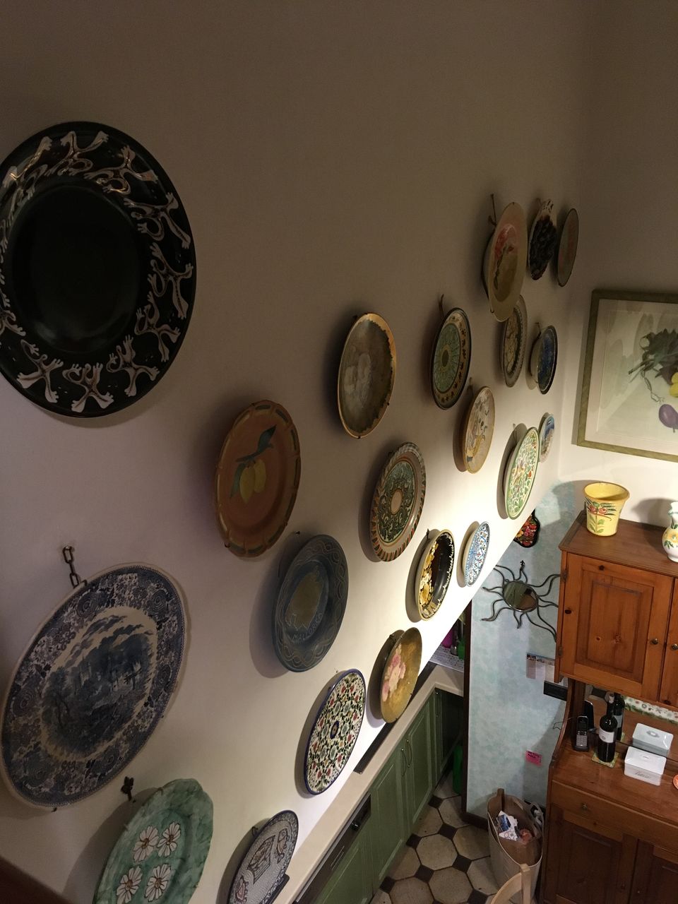 Photo of HOW WE NAVIGATED IN NAPLES TO OUR FIRST AIRBNB WITHOUT INTERNET by Preeti Singh