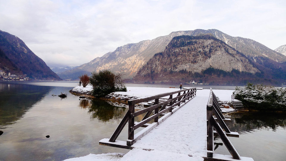 Photo of Spectacular views at Hallstatt, Austria 9/11 by Felicia Tan