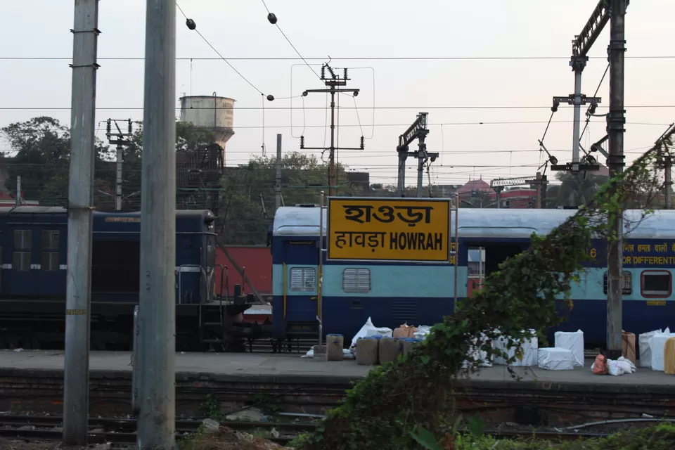 Photo of Howrah Railway Station, Howrah, West Bengal, India by Ayush Sinha