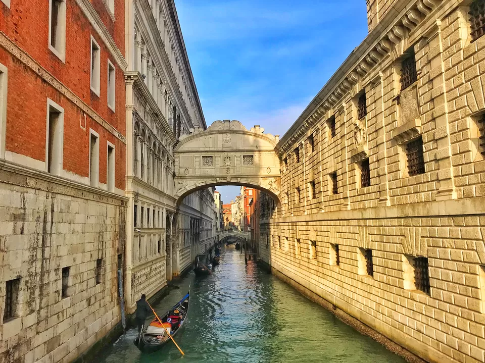 Photo of Bridge of Sighs, Piazza San Marco, Venice, Metropolitan City of Venice, Italy by Shraddha Chauhan