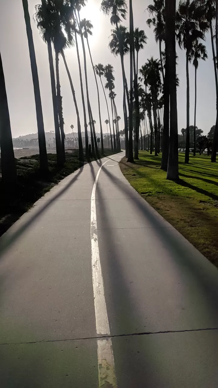 Photo of East Beach, Santa Barbara, CA, USA by Avanthika Musipatla