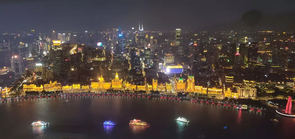 Photo of Oriental Pearl TV Tower, Century Avenue, Lujiazui, Pudong, Shanghai, China by Pooja Shetty