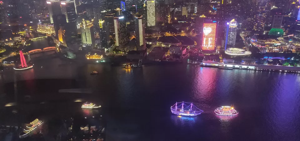 Photo of Oriental Pearl TV Tower, Century Avenue, Lujiazui, Pudong, Shanghai, China by Pooja Shetty