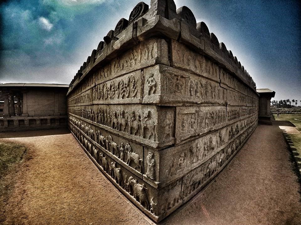 Photo of Hampi - Bouldered Beauty 16/28 by Niranjan Patil