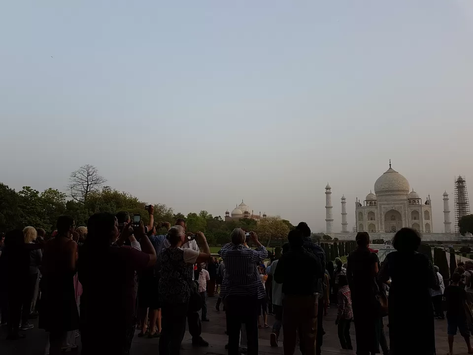 Photo of Taj Mahal, Dharmapuri, Forest Colony, Tajganj, Agra, Uttar Pradesh, India by Itisha Joshi