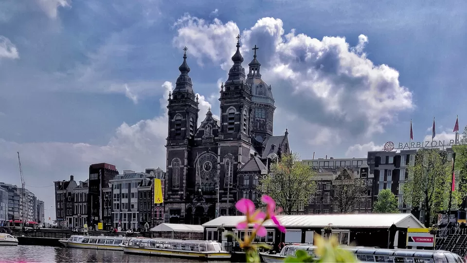 Photo of Amsterdam by Santhosham