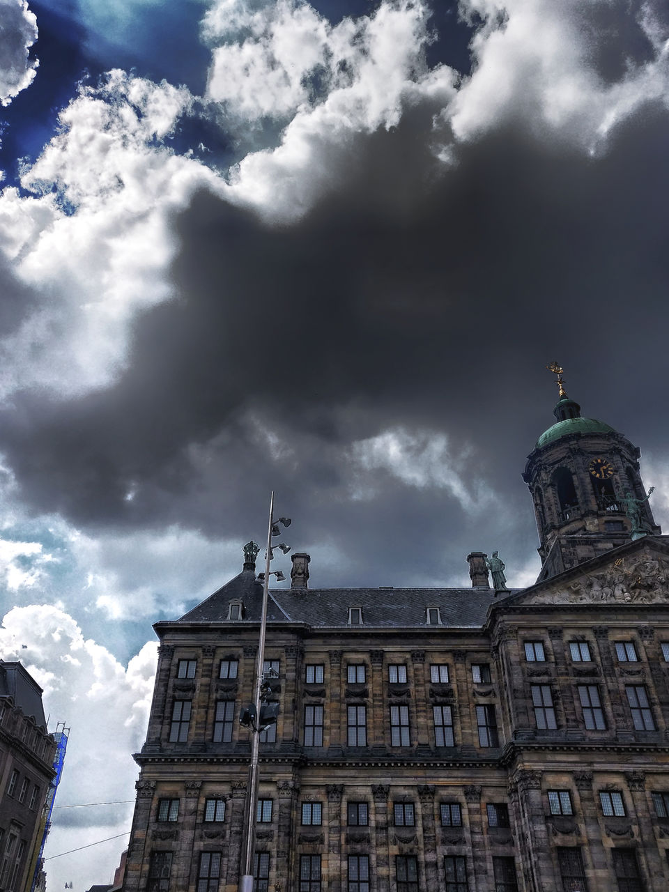 Photo of Amsterdam by Santhosham