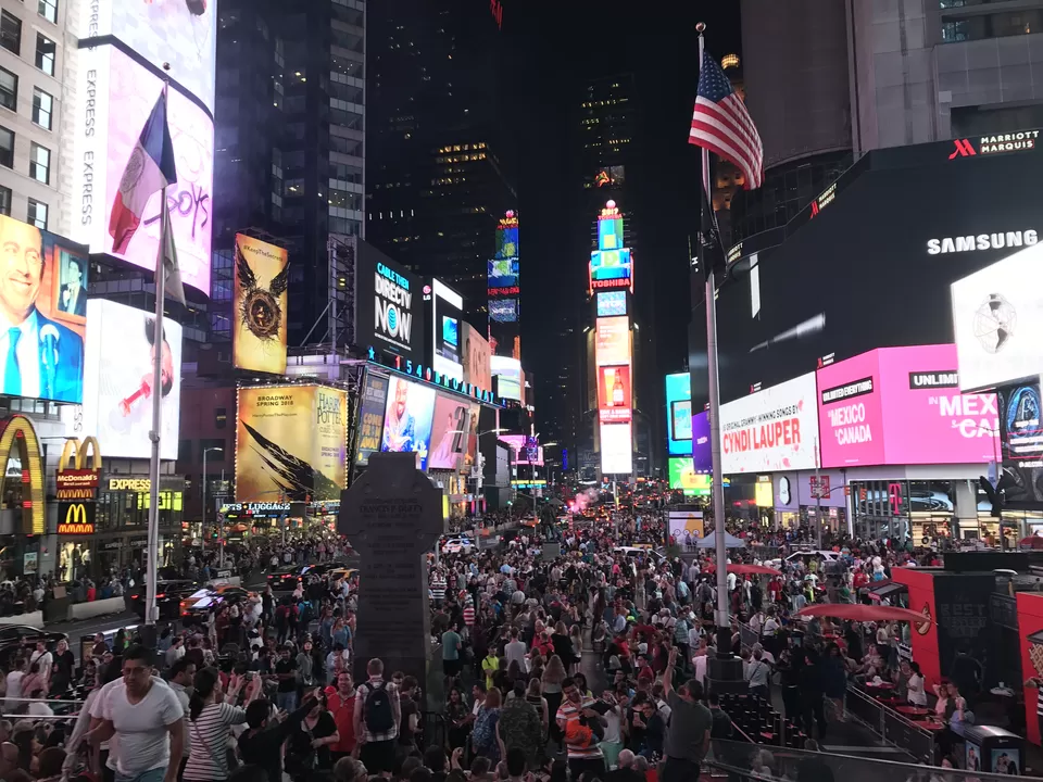 Photo of Times Square, Manhattan, New York, NY, USA by Su Bhatnagar