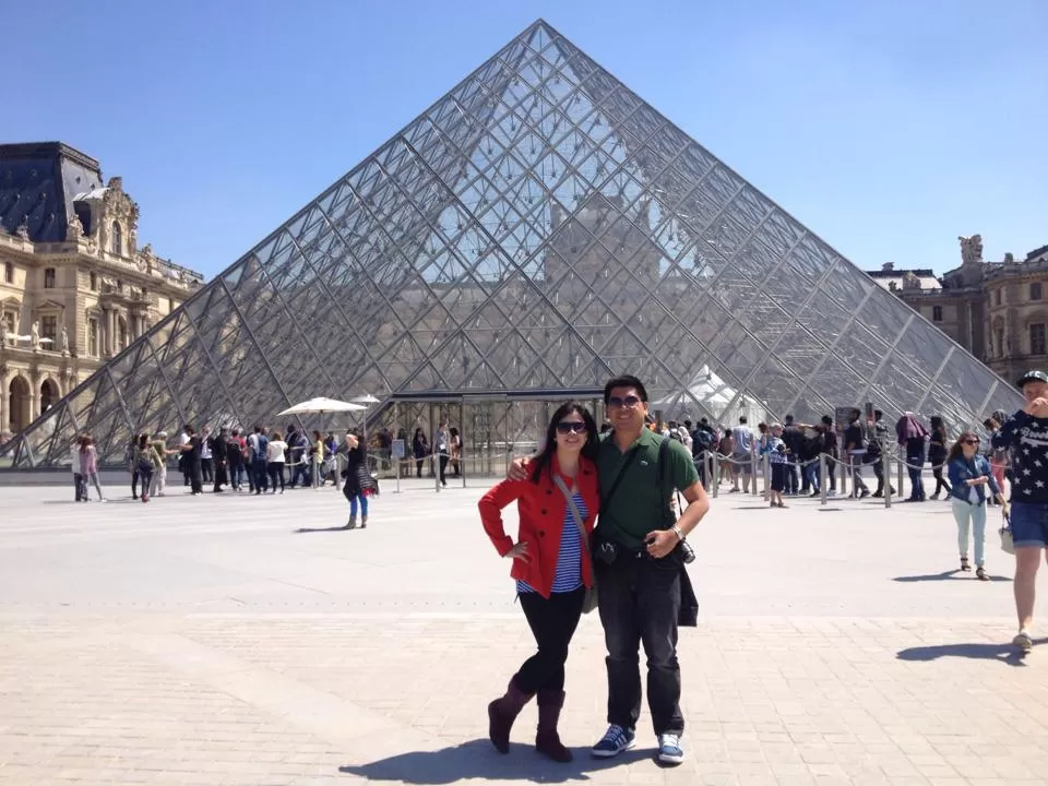Photo of Louvre Museum, Paris, France by Fran Sendiong-Dacono