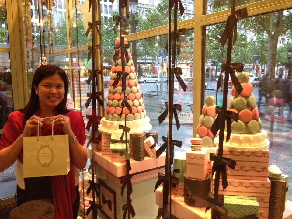 Photo of Ladurée Champs Elysées, Champs-Élysées, Paris, France by Fran Sendiong-Dacono