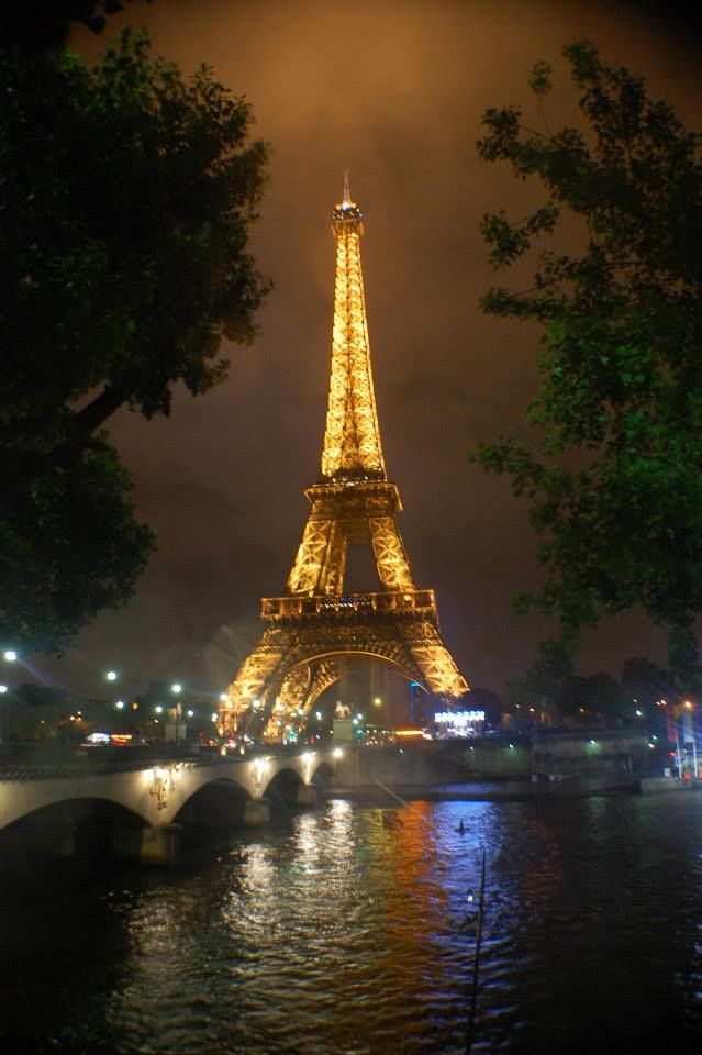 Photo of Lovers Perfect Day in Paris, France 33/35 by Fran Sendiong-Dacono