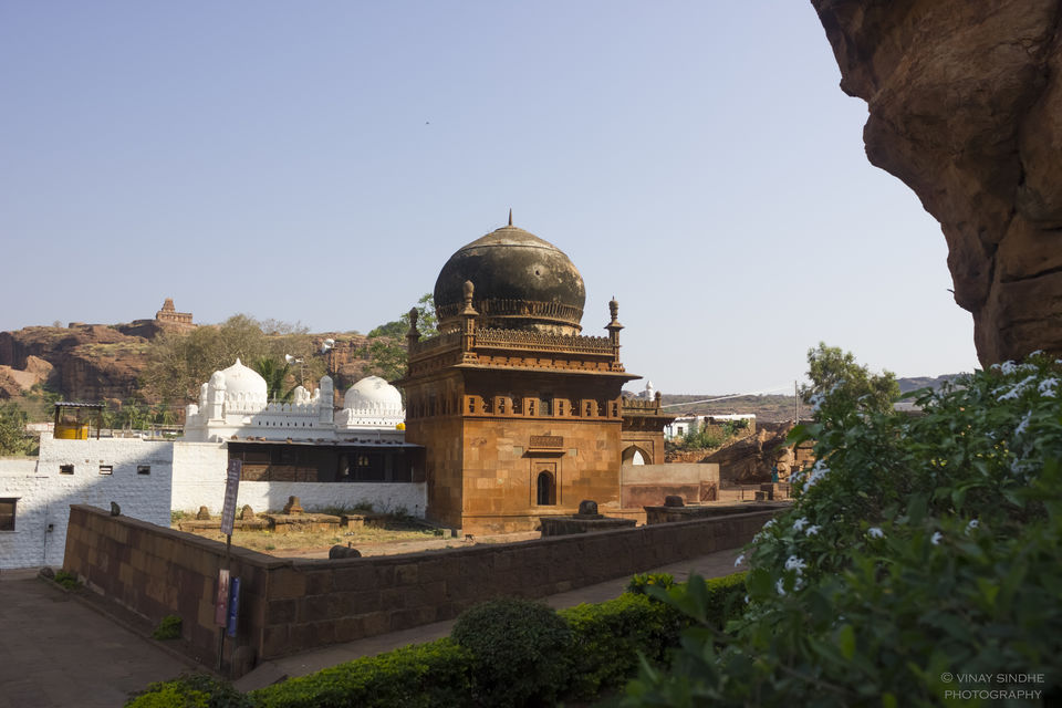 Photo of Badami Cave Temples, Badami, Karnataka, India by vinay sindhe