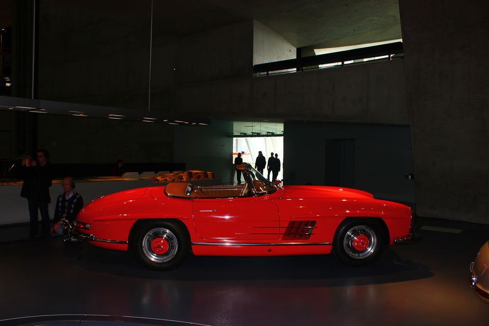 Photo of Mercedes Benz Museum - Where art meets purpose. 16/32 by vinay sindhe