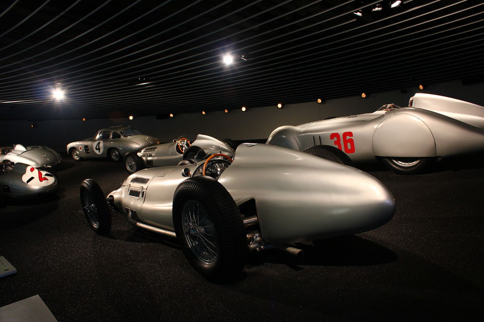 Photo of Mercedes Benz Museum - Where art meets purpose. 26/32 by vinay sindhe