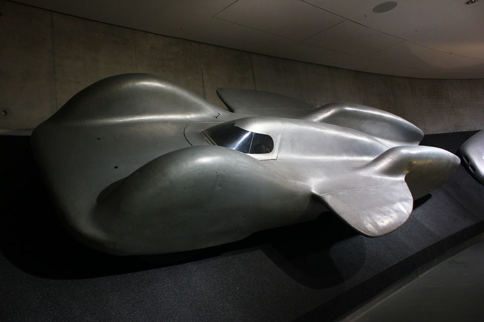 Photo of Mercedes Benz Museum - Where art meets purpose. 28/32 by vinay sindhe