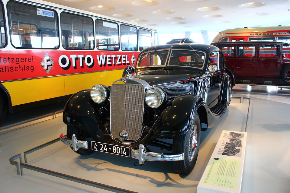 Photo of Mercedes Benz Museum - Where art meets purpose. 12/32 by vinay sindhe