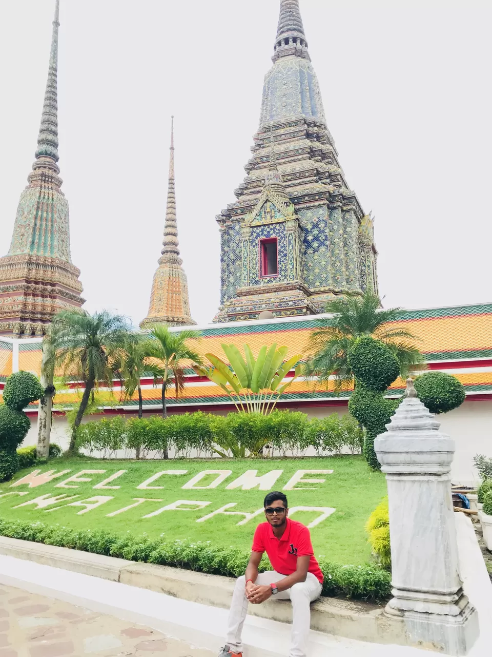 Photo of Wat Pho "The Reclining Buddha "wat Pho", Thai Wang Alley, Phra Borom Maha Ratchawang, Phra Nakhon, Bangkok, Thailand by SARAVANAN KRISHNAN
