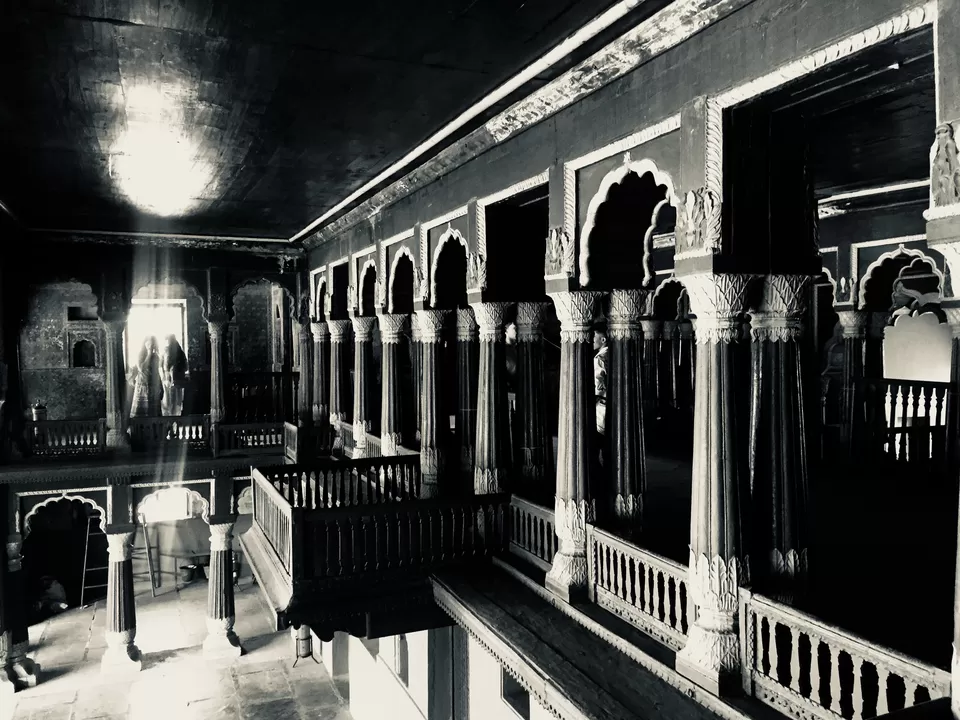 Photo of Tipu Sultan's Summer Palace, Tippu Sultan Palace Road, Chamrajpet, Bengaluru, Karnataka, India by Bhuvnesh Nigam