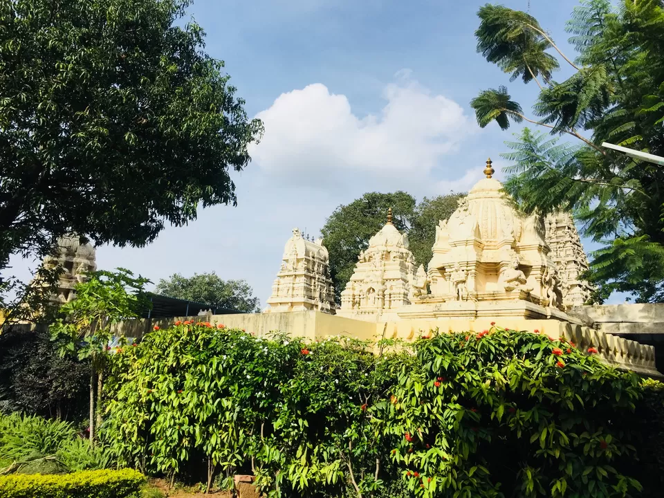 Photo of Tipu Sultan's Summer Palace, Tippu Sultan Palace Road, Chamrajpet, Bengaluru, Karnataka, India by Bhuvnesh Nigam