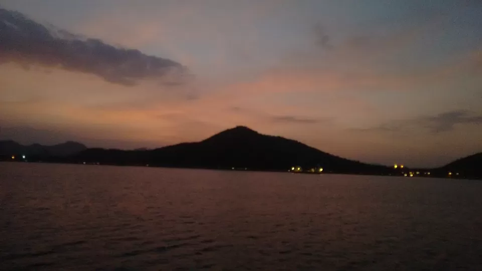Photo of Fateh Sagar Lake, Udaipur, Rajasthan by Sidhi Kharkia