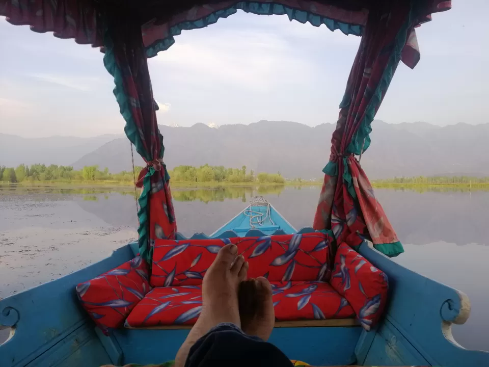 Photo of Dal Lake, Srinagar by Prabhakar Borade
