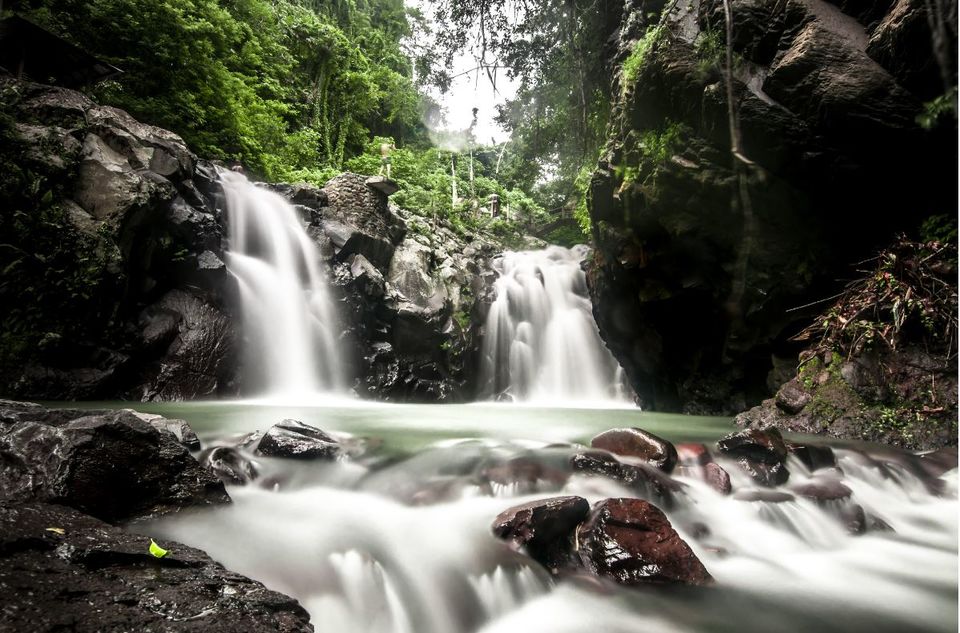 Photo of Aling-Aling Waterfall, Sambangan, Buleleng Regency, Bali, Indonesia by Barbie Goyal