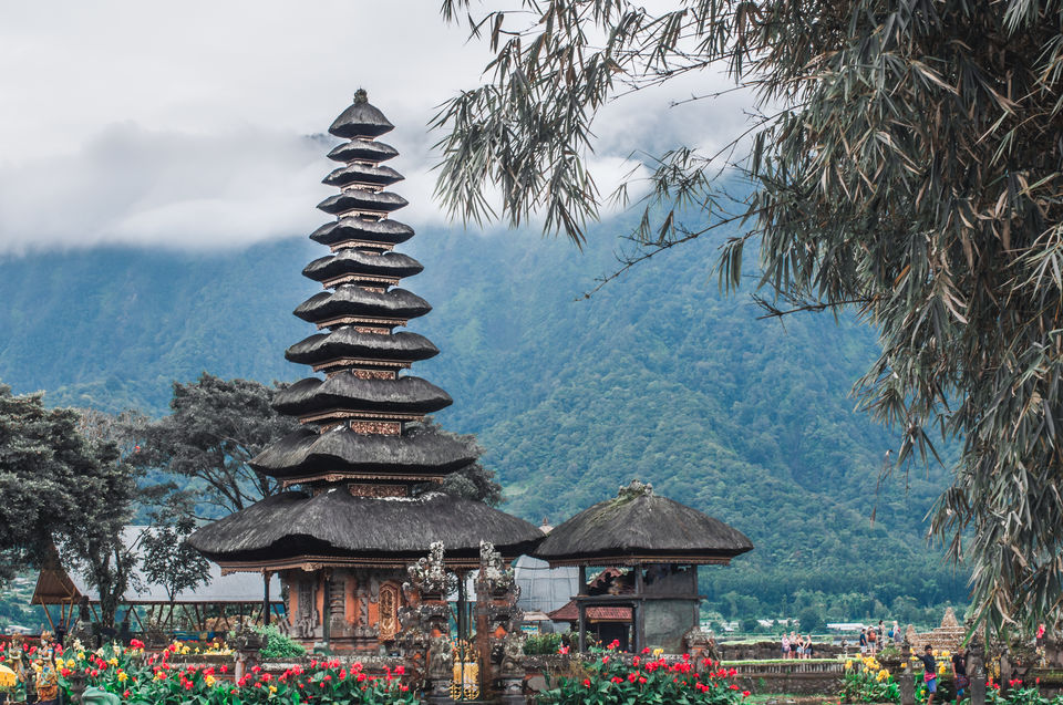 Photo of Ulun Danu Beratan Temple, Danau Beratan, Candikuning, Tabanan Regency, Bali, Indonesia by Barbie Goyal