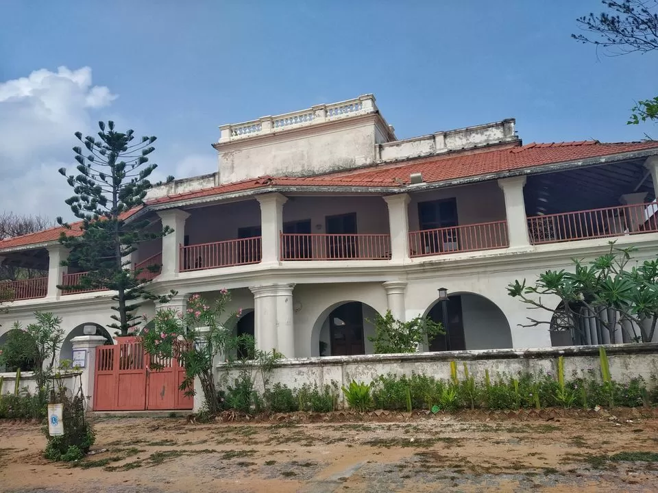 Photo of The Bungalow on the Beach - 17th Century, Tharangambadi, Tamil Nadu, India by Alpa Basu