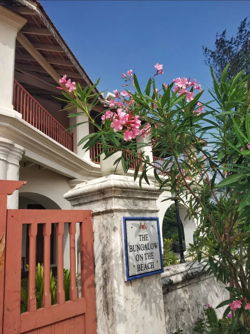 Photo of The Bungalow on the Beach - 17th Century, Tharangambadi, Tamil Nadu, India by Alpa Basu