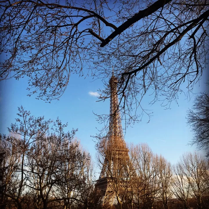 Photo of Eiffel Tower, Avenue Anatole France, Paris, France by Harita Vinnakota