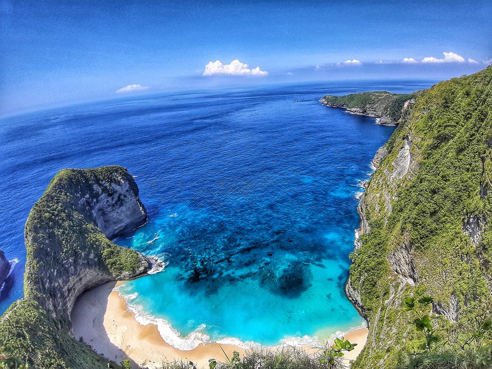 Photo of Bali's Nusa Penida Island - most Instagrammed locations. by Akshay Kanade