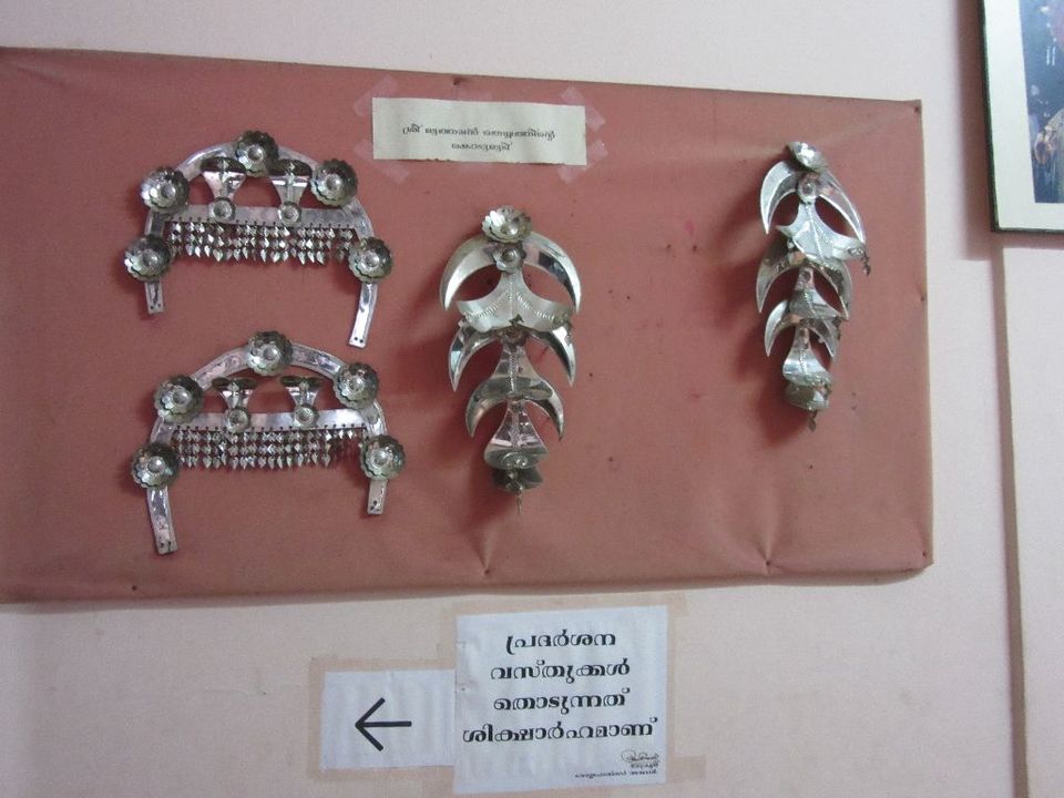 Photo of An indigenous art form of Kerala - Theyyam 2/8 by Memory carver