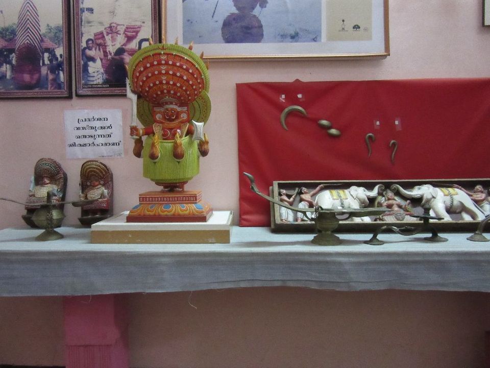 Photo of An indigenous art form of Kerala - Theyyam 3/8 by Memory carver
