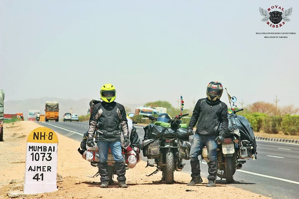 Photo of Bikers and Rockstars are the same breed. 8/10 by Laxman Devadas