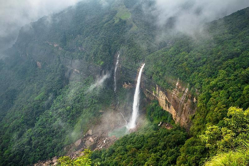 Photo of The Ultimate Guide To Cherrapunji: Discover Spectacular Waterfalls & Living Root Bridges 2/3 by Jili M. Wanderess