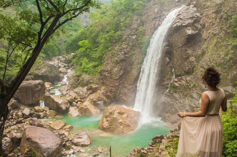 Photo of The Ultimate Guide To Cherrapunji: Discover Spectacular Waterfalls & Living Root Bridges 3/3 by Jili M. Wanderess