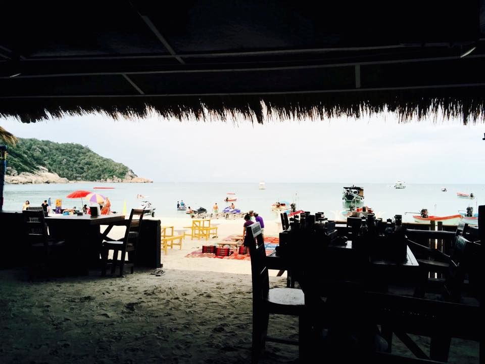 Photo of Backpacking Koh Phangan : Parties Sangsom-Buckets Sunsets and More Parties. 2/10 by Brokedudetraveling